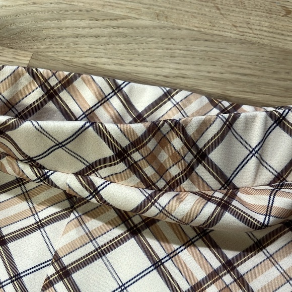 Papaya Plaid A-Line women’s juniors Skirt in Beige and Brown Size:S - Picture 3 of 7
